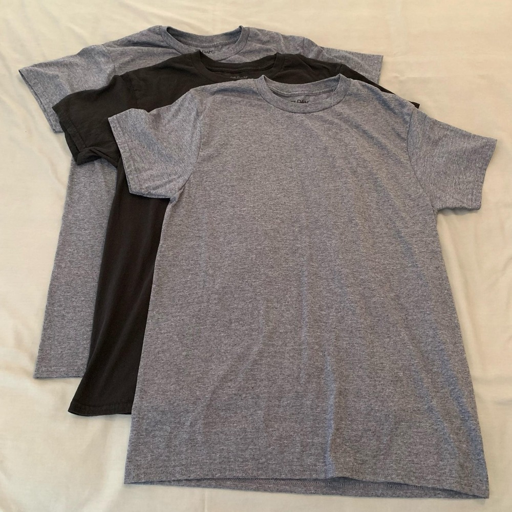 Gildan Shirt Lot Of 3 Mens Medium Gray Black Tagless Basic Tee T-Shirt Crewneck